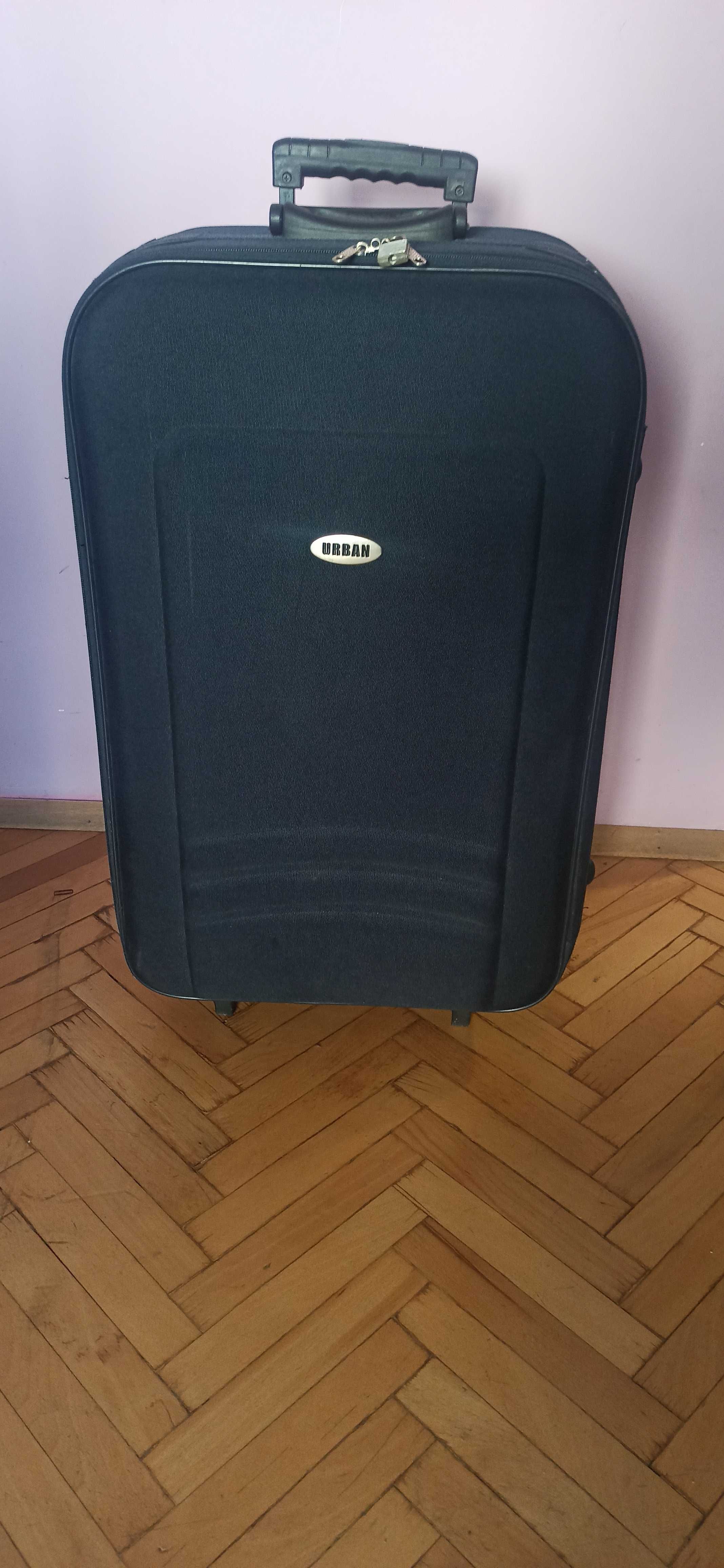 Продавам куфар urban 25 l