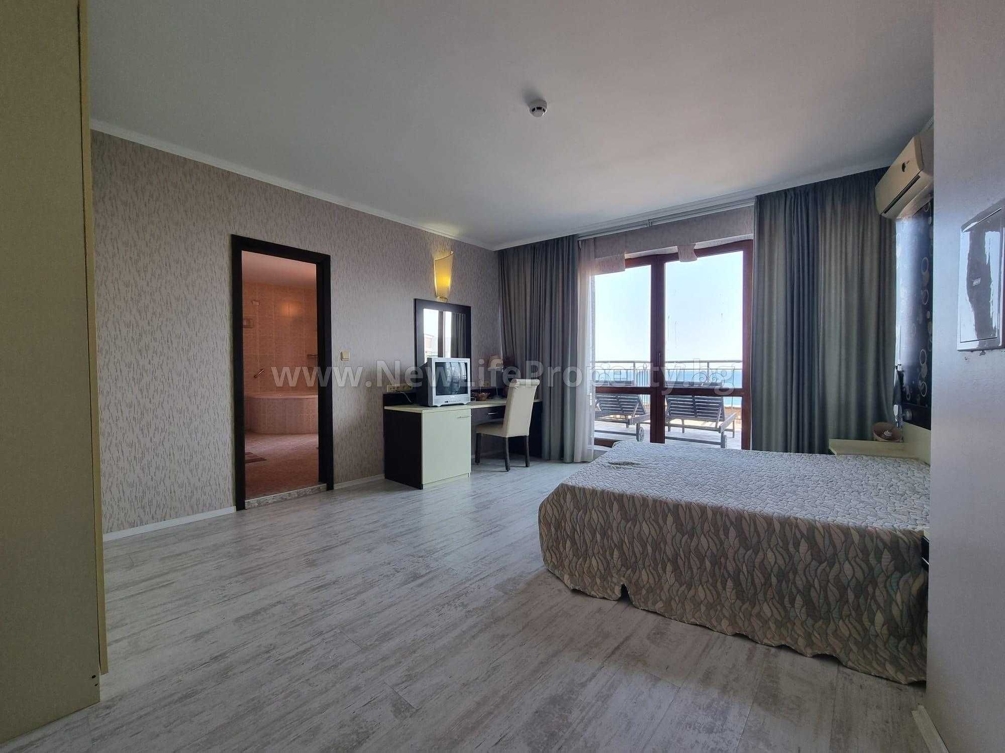 Двустаен апартамент с гледка море в „Grand Hotel St. Vlas“, Свети Влас
