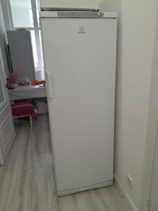 Продаётся  морозильник  срочно