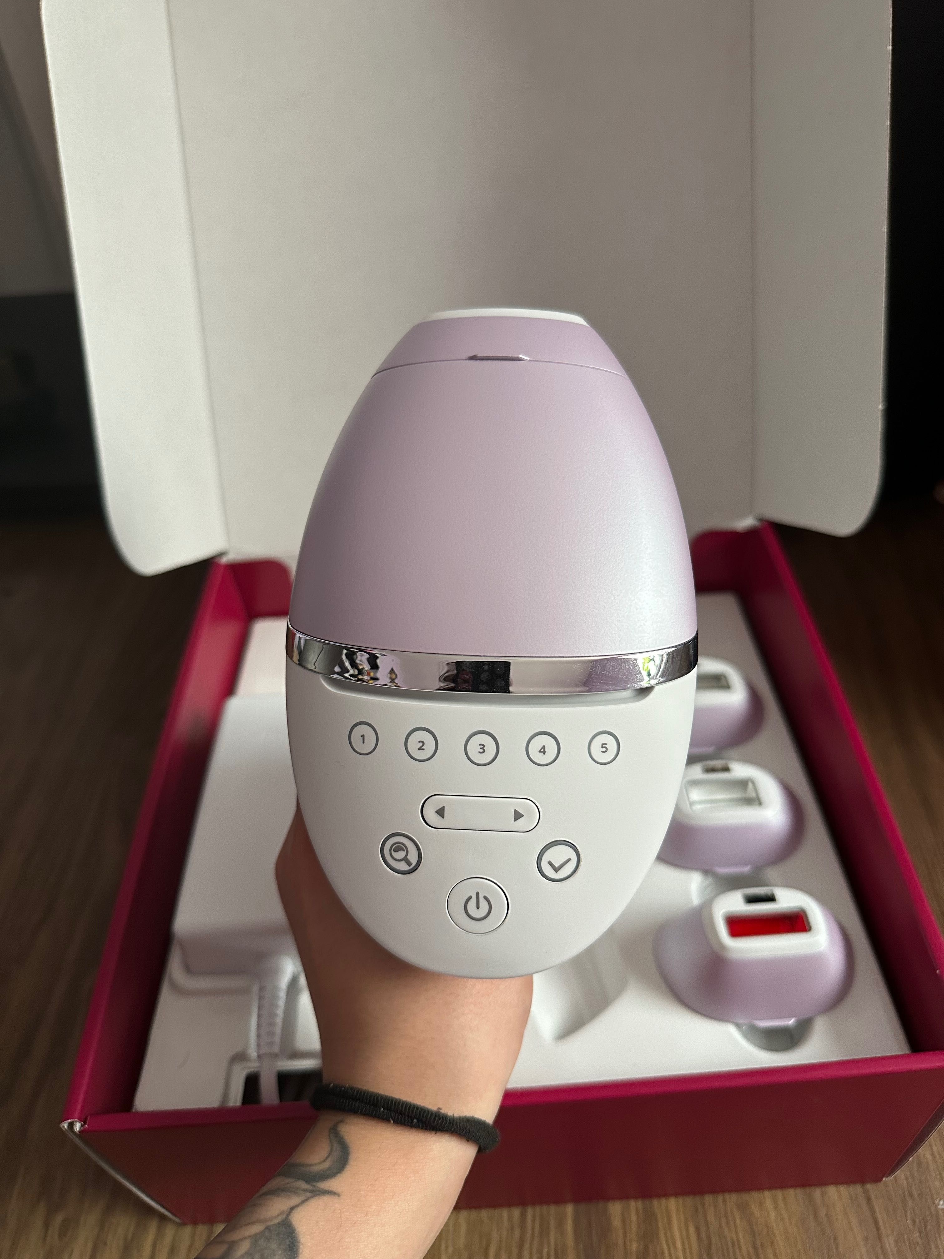 Фотоепилатор Philips Lumea