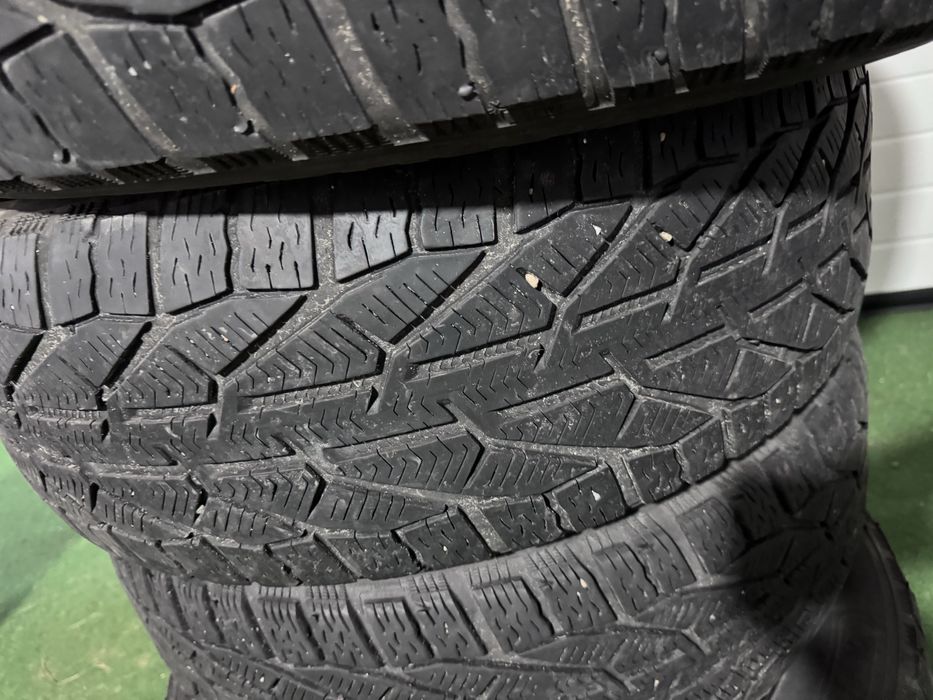 Cauciucuri iarna 235 55 19 state buna