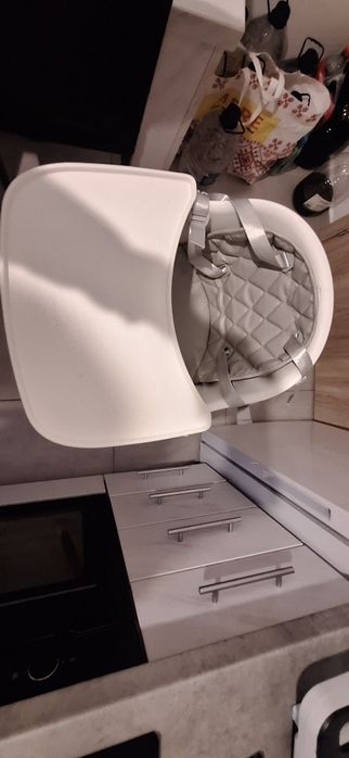 Vând scaun masa bebe