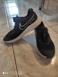 Маратонки Nike 34 номер с подарък сандали