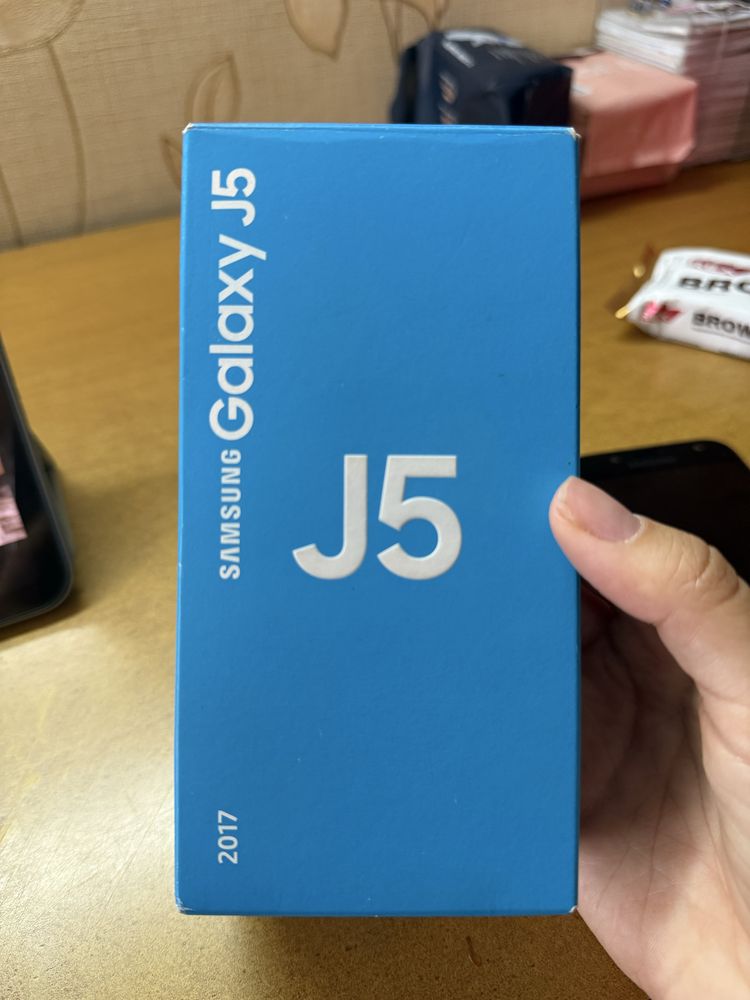 Продается Samsung Galaxy J5