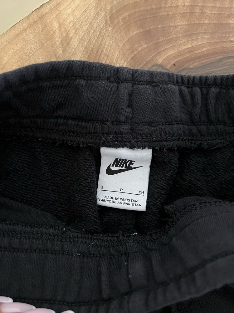 Черно долнище Nike