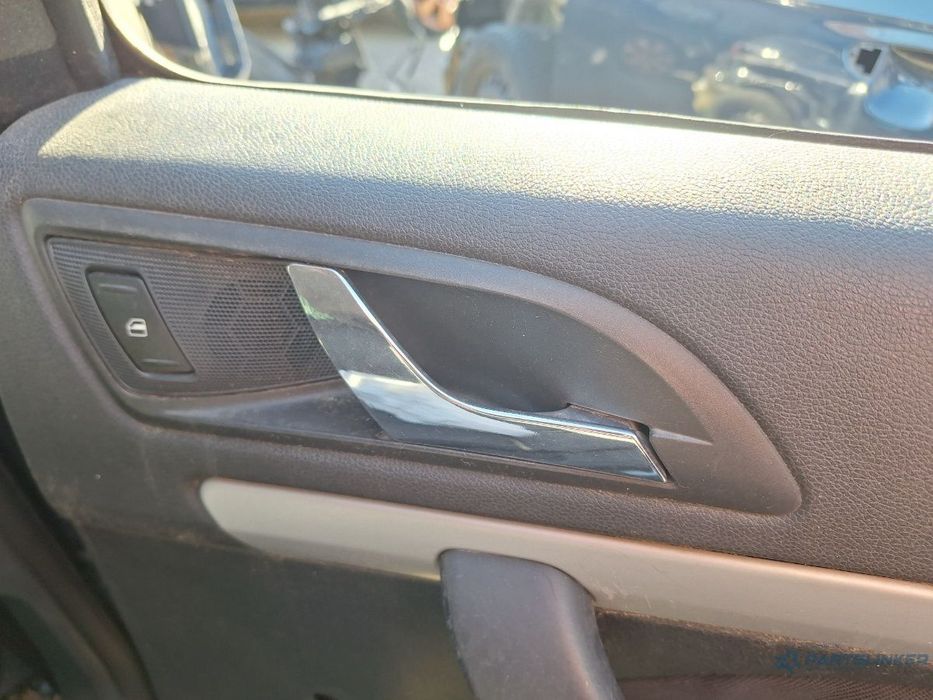 Maner interior portiera spate dreapta SKODA OCTAVIA 1Z3 2004 - 2013