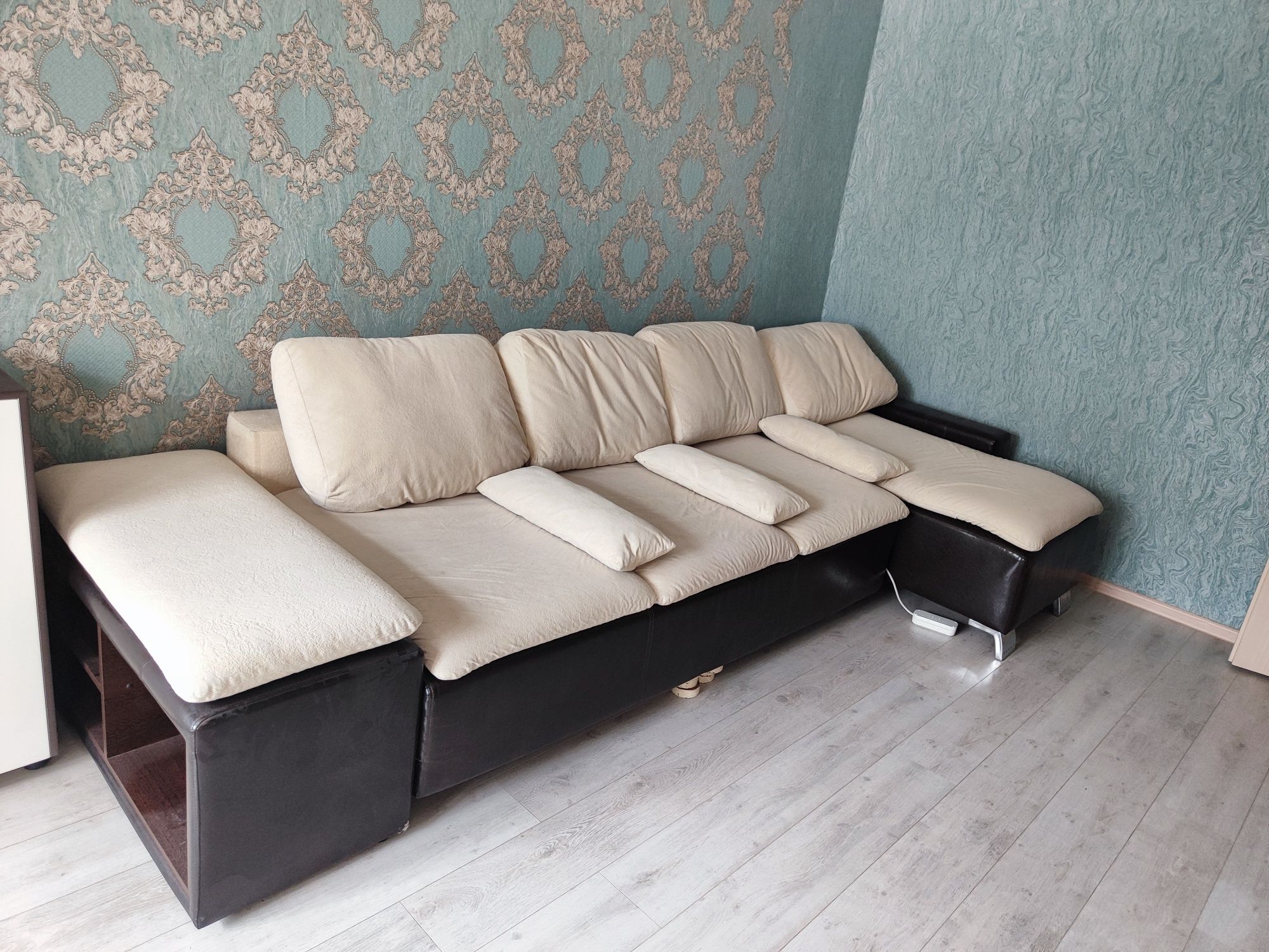 Продам диван в отличном состоянии