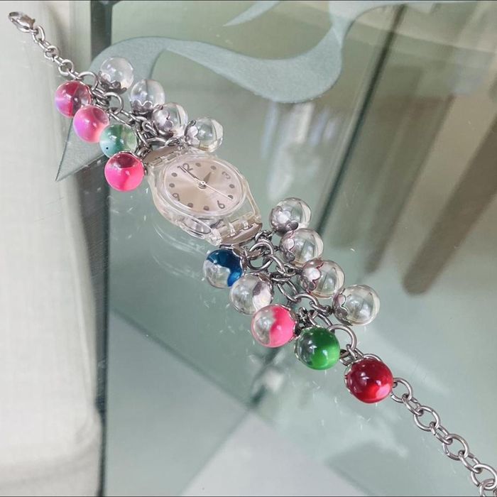 Дамски часовник гривна Swatch