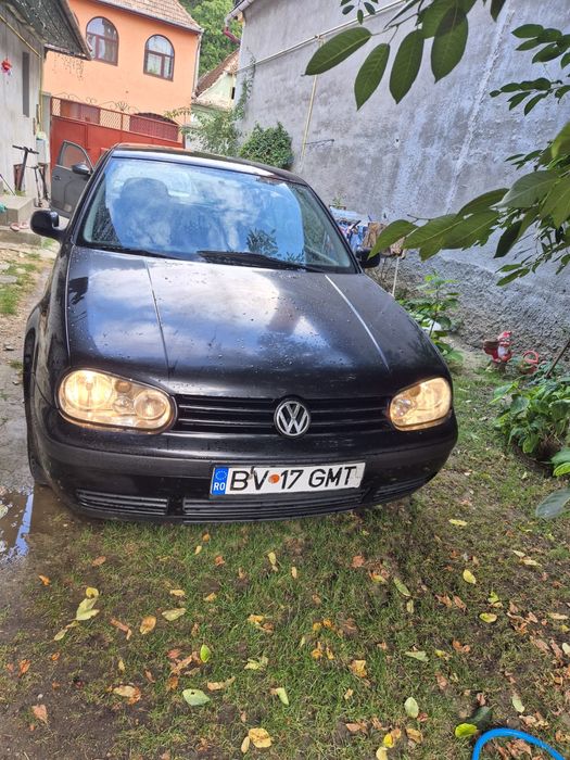Vand golf 4  1.4 benzina