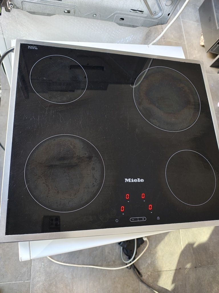 Фурна u плот за вграждане MIELE