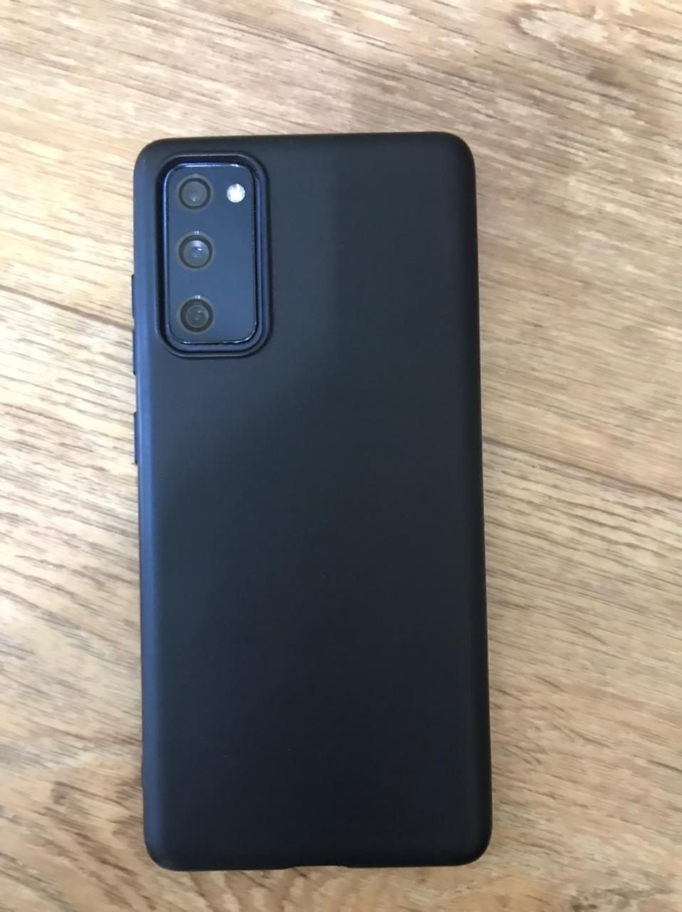 Продаю Samsung s20 fe