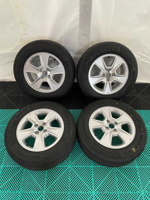Jante noi cu anvelope noi vara 195 65 R15 Logan Sandero Dokker Clio