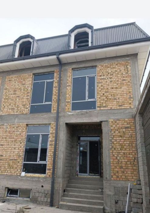 Продаётся дом 3 этаж