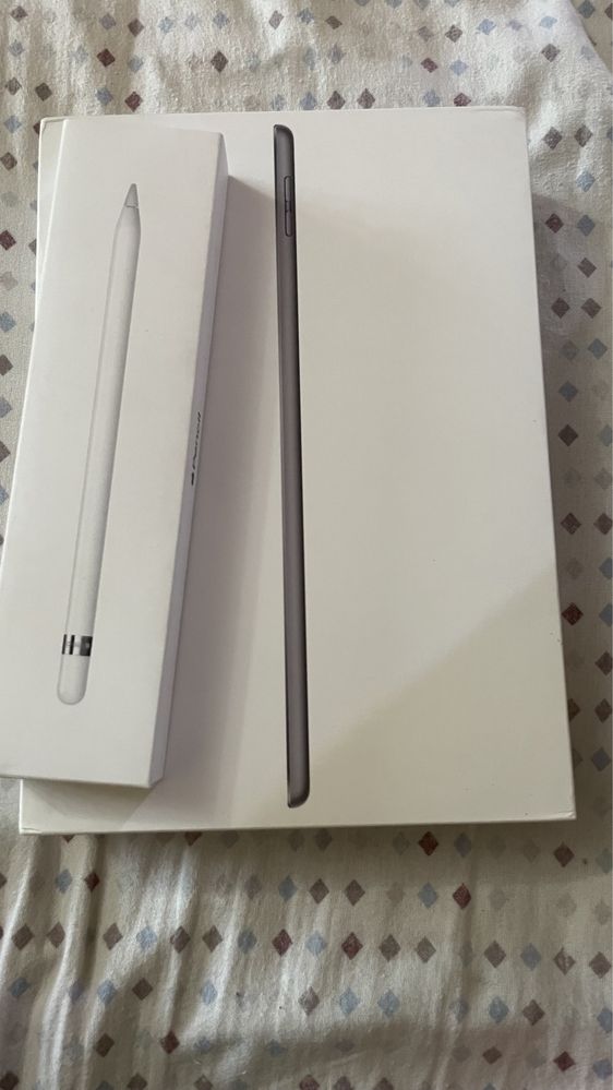 продается Ipad (9th Generation) Wi-Fi