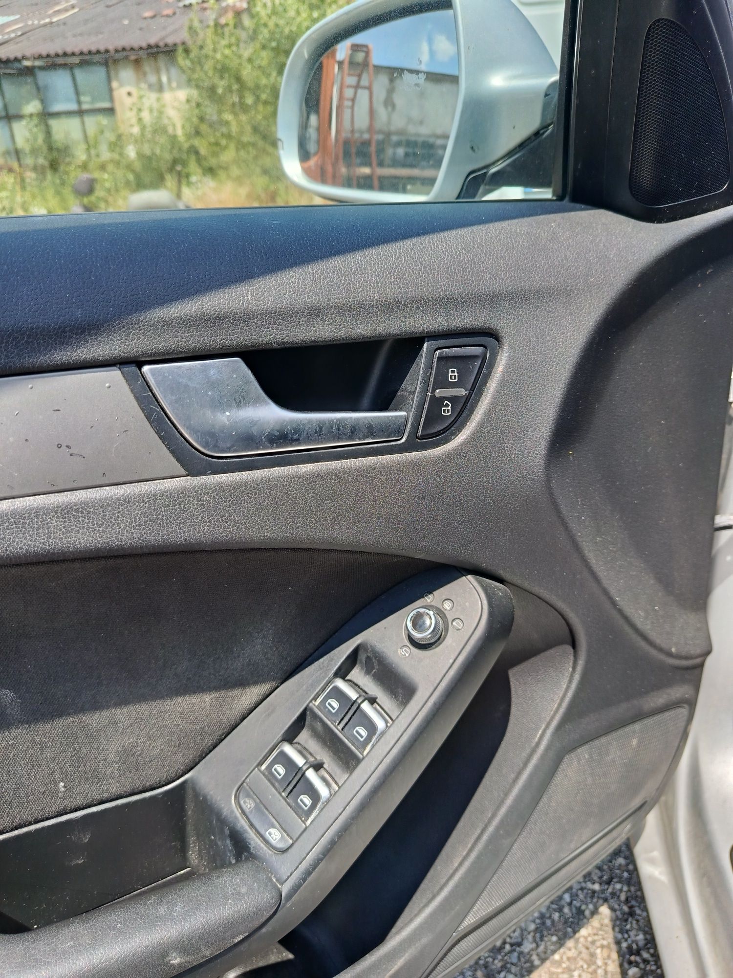 Audi A4 • 2.0 TDI • 2012г.