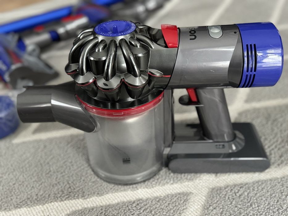Aspirator Dyson V8 absolute - baterie noua