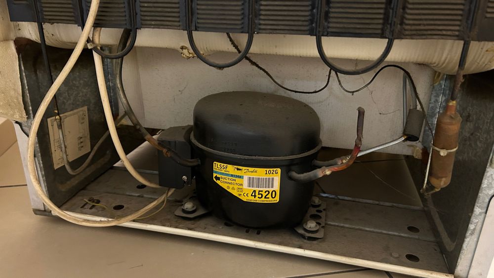 Фризер вертикален, Варна