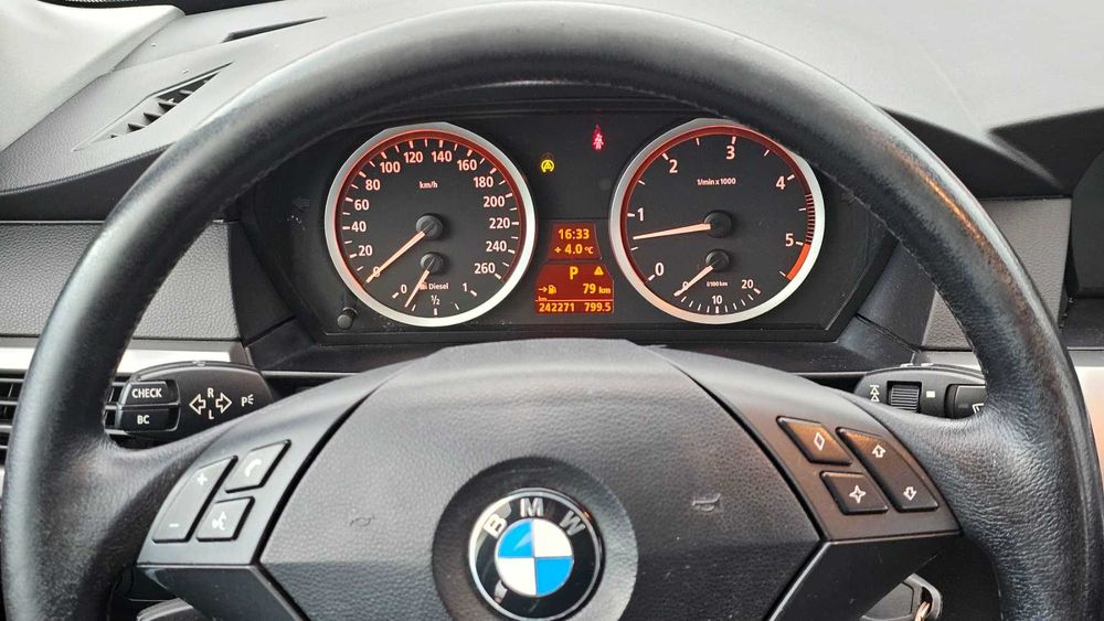 Автомобил BMW E61 530