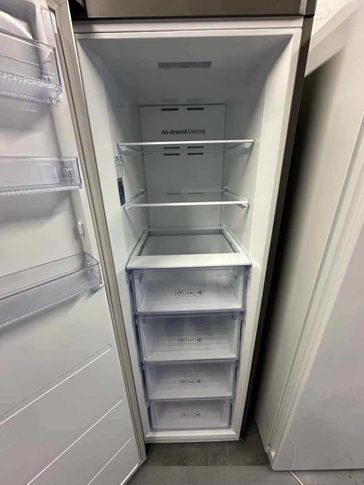 Congelator vertical Samsung RZ32M7105S9EF