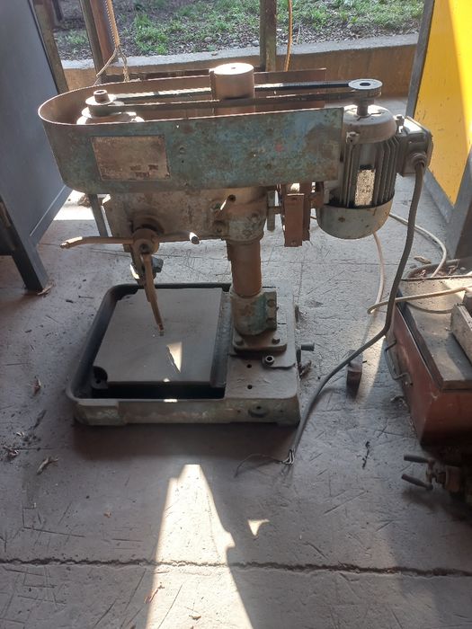 Станок сверлильный