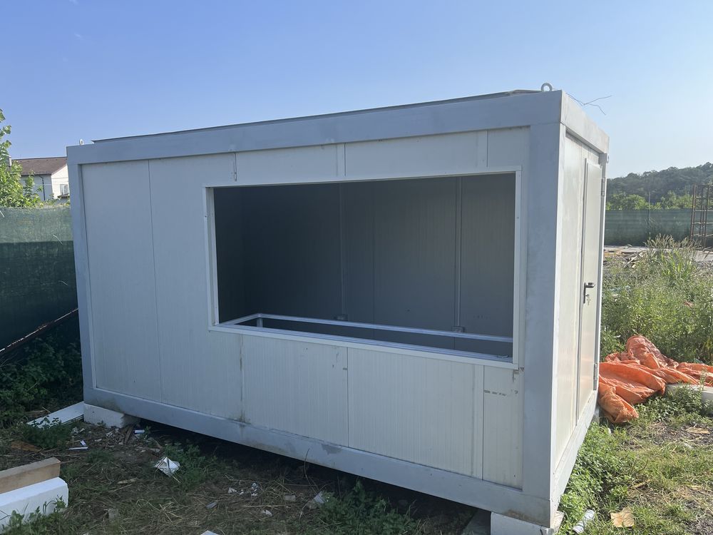 Food truck container de inchiriat+ sturctura fier terasa
