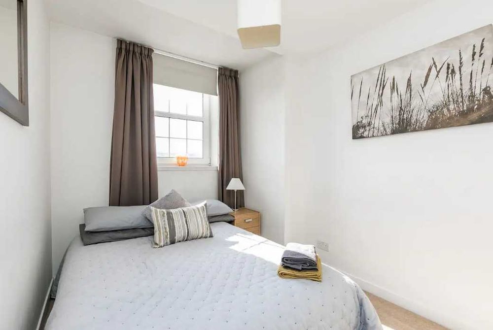 Дава се под наем Двустаен апартамент в Пловдив, Тракия - 66 кв.м за 290.7 € - Снимка #2