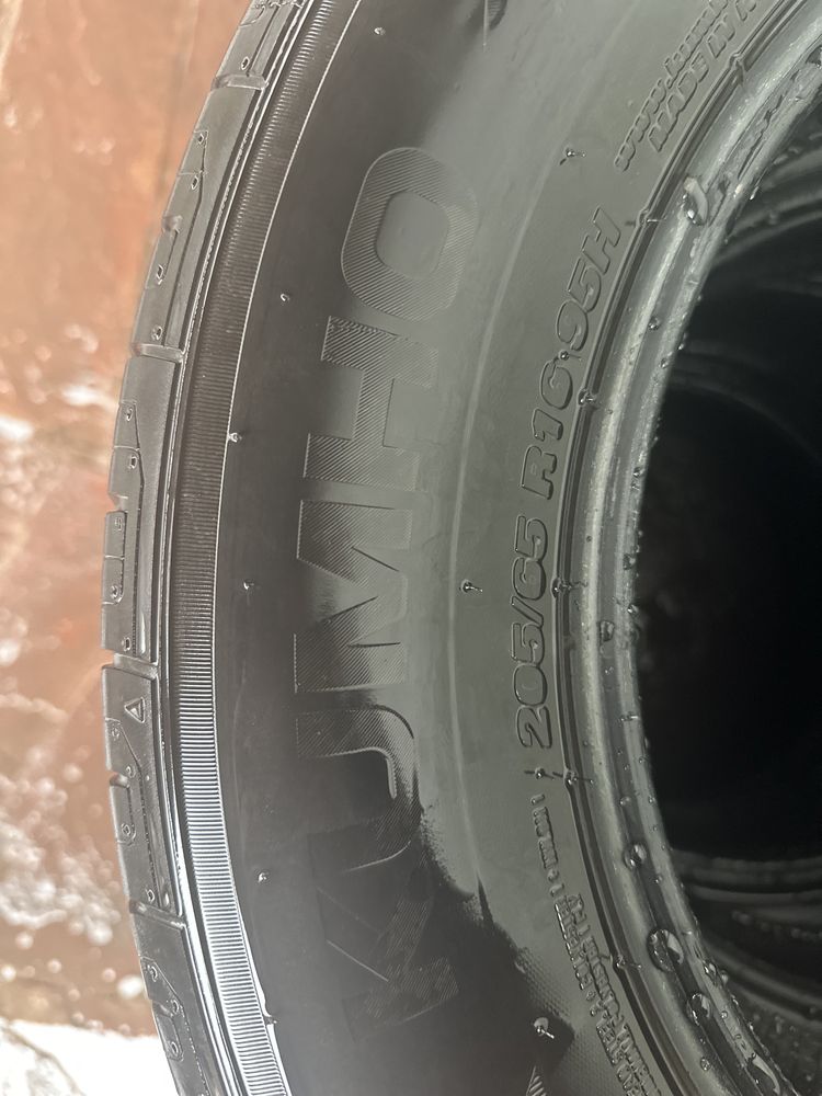 R16 Kumho в отличном состоянии