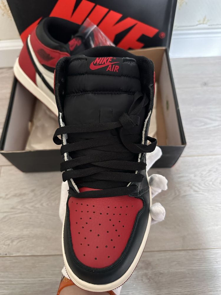 Nike Jordan 1 Retro High "Bred Toe"