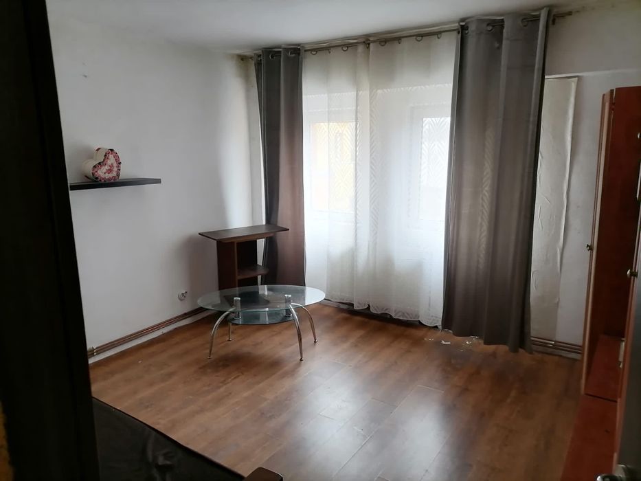 Garsoniera de inchiriat
