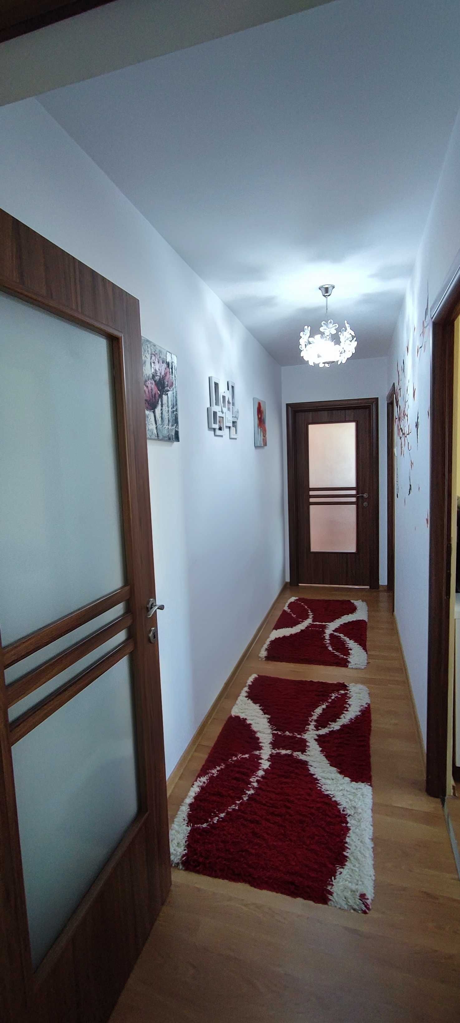 Apartament 3 camere de vânzare în Mănăștur, Cluj-Napoca.