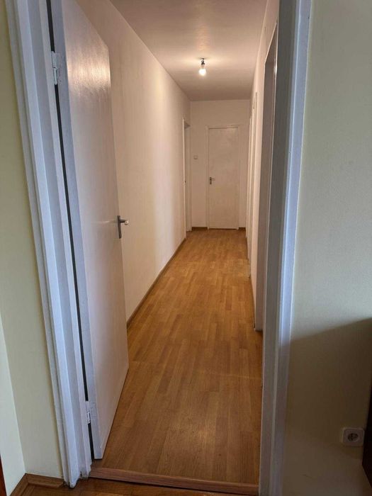 Apartament 4 camere semidecomandat, ultracentral în Deva