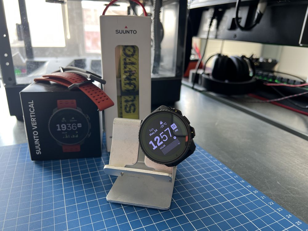 Часы Suunto Vertical Titanium Solar