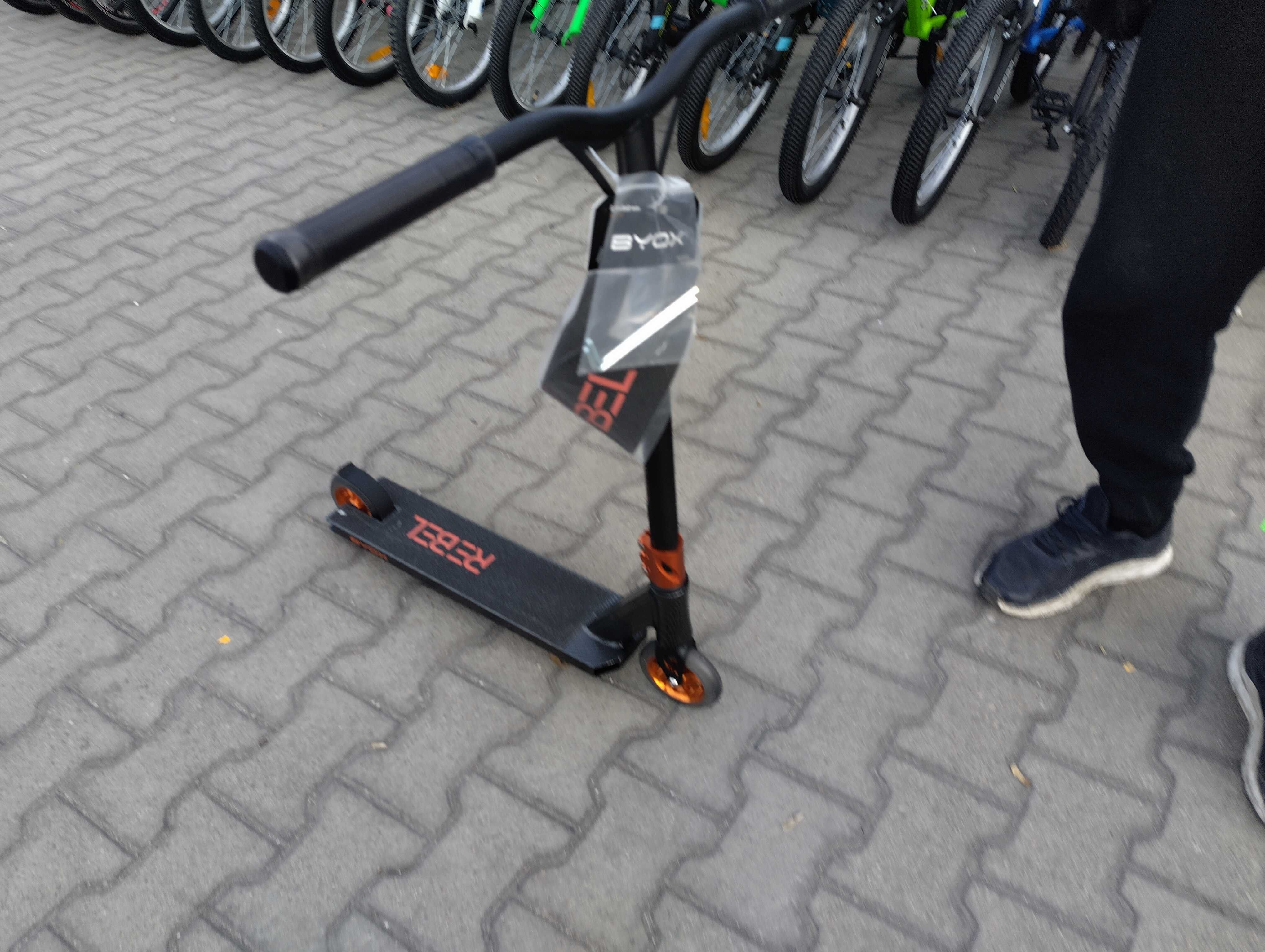 BYOX Детска тротинетка stunt REBEL карбон