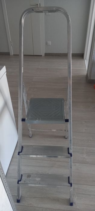 Продам стремянку