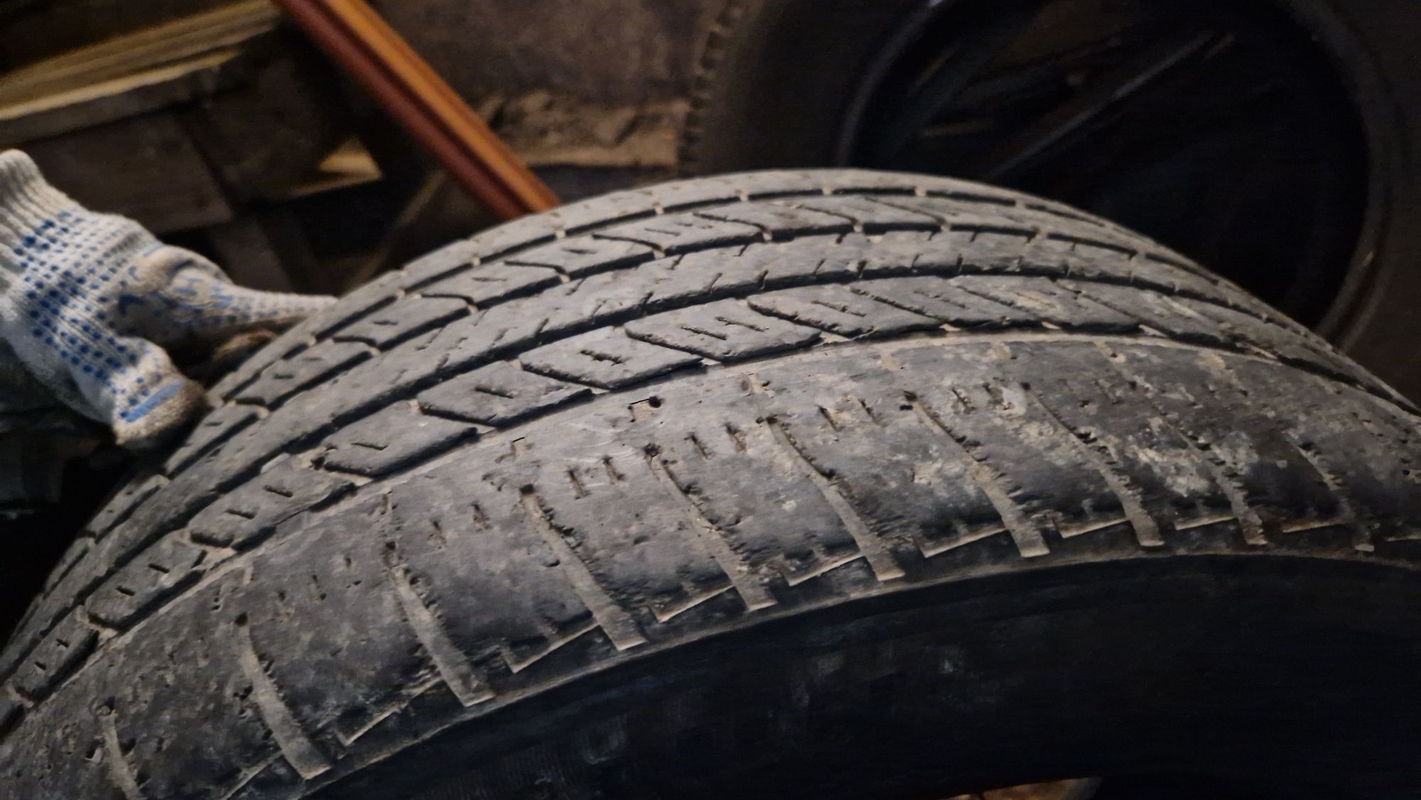 Продам шины летние 225/55R17