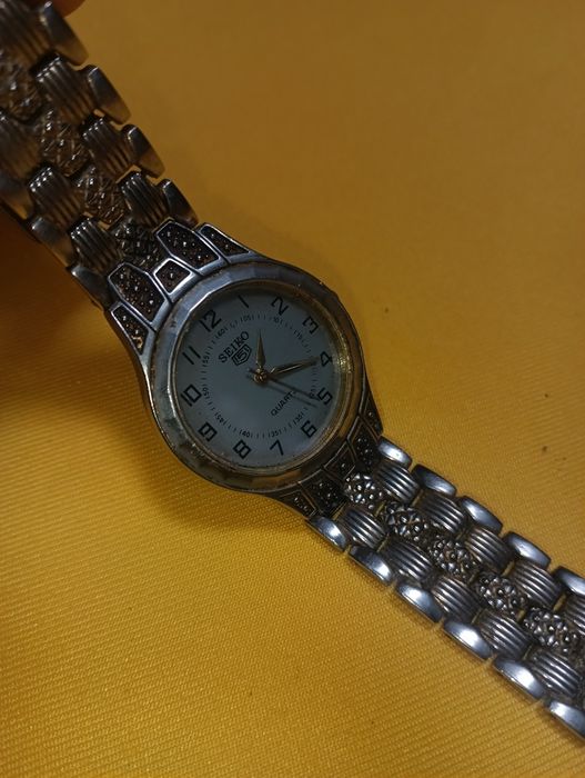 Seiko Quartz дамски часовник - 32 лв