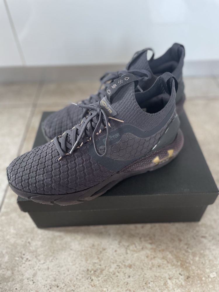 Мъжки маратонки Under Armour HOVR PHANTOM 2