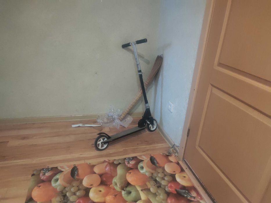 Продам самокат от 8-13 лет