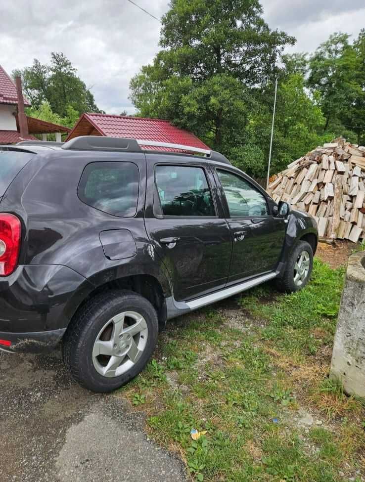 Vând Dacia duster,1.5 dci,4×2,110cp,an 2012