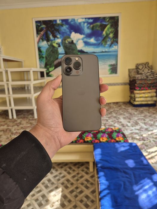 Srochno IPhone 13 Pro 128g  sotiladi