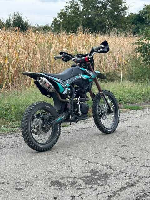 schimb kxd 150cc  ofer si diferenta unde este nevoie.