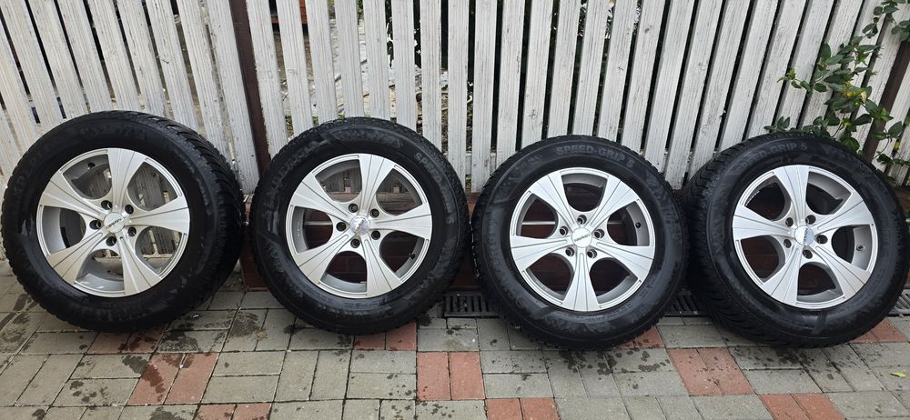Jante cu anvelope iarna 215 65 R16 Dot 2024 Mitsubishi/Nissan/ Duster