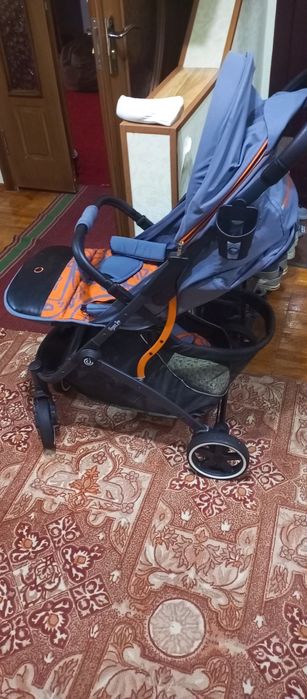 Продам детскую прогулочную коляску