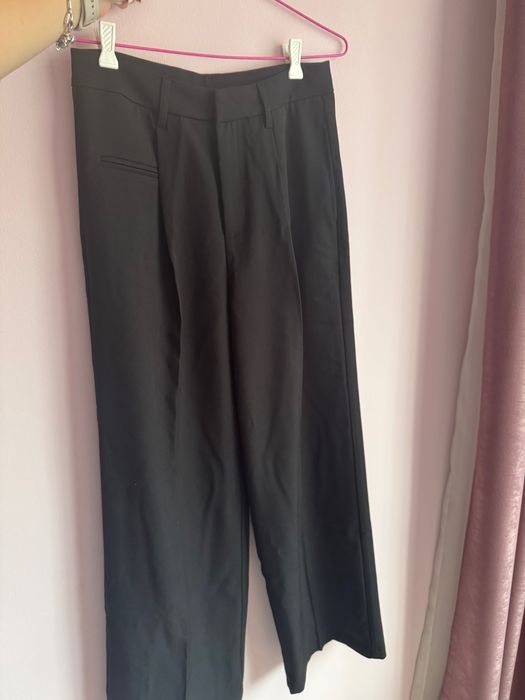 Панталони с широк крачол