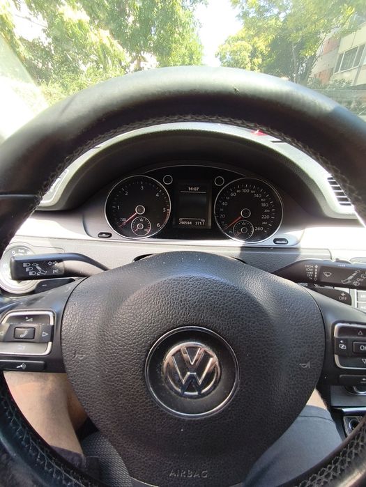 Vând Volkswagen Passat B7 Combi