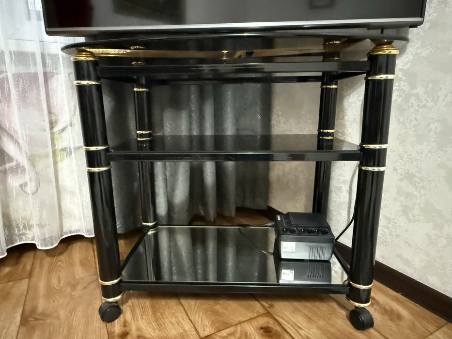 Тумба под телевизор