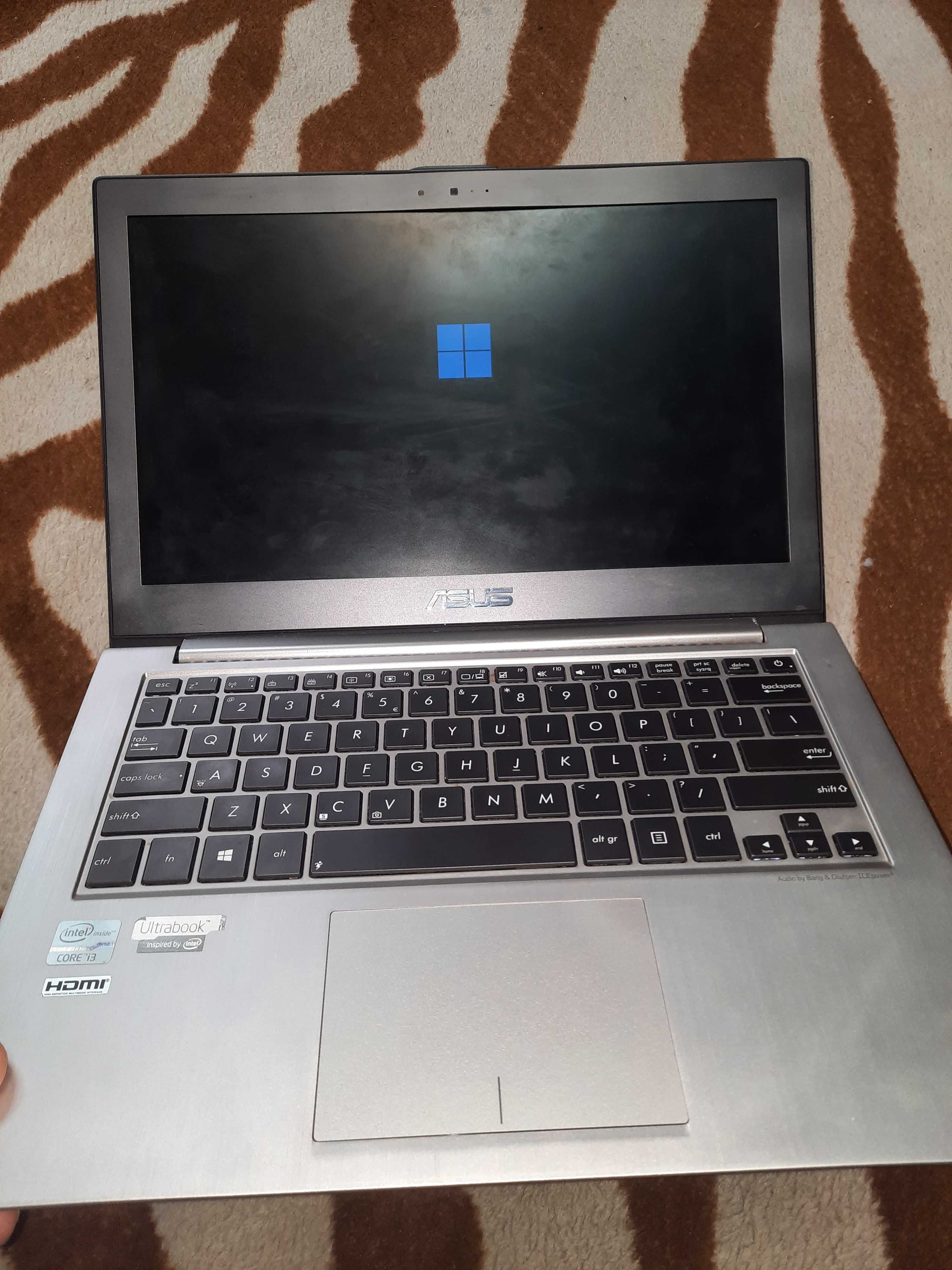Laptop Asus Zenbook ux32A ,i3-3217u ,4gb ddr3L ,intel hd ssd 120 nou