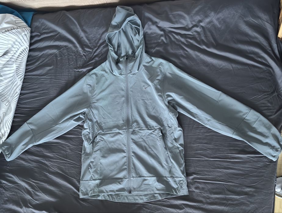 Nike Суитчър с качулка (M)