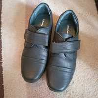 Официални черни обувки
