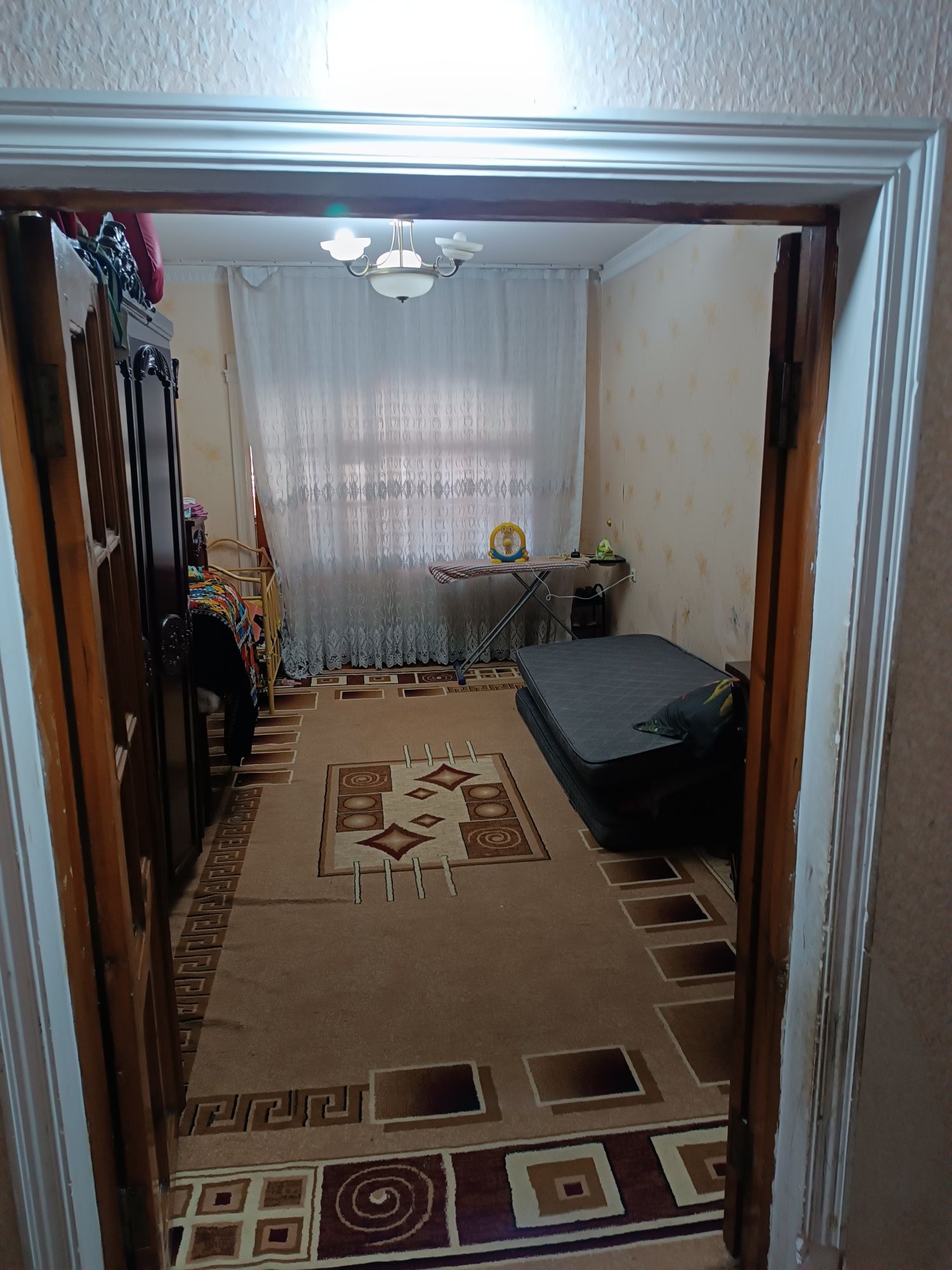 Продаётся 3 комнатная квартира на сергели 2